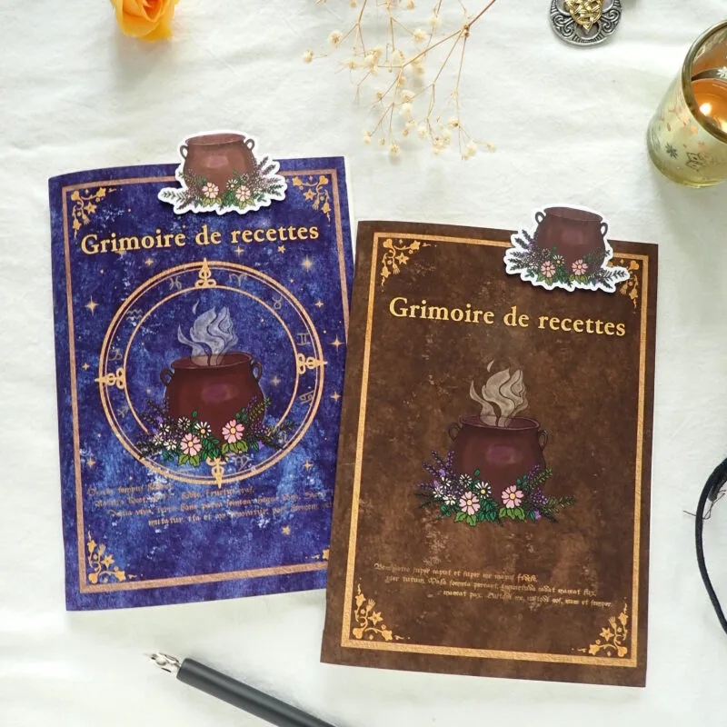 Carnet de recettes A5 (14,8 x 21 cm) illustré façon grimoire magique